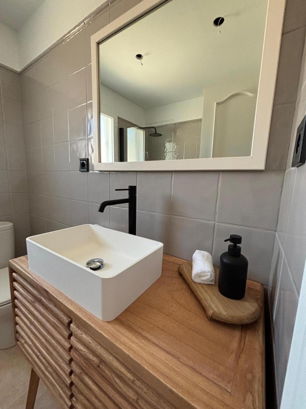 Apartamentos Ses Veles Cala Llonga  Pokoj fotografie