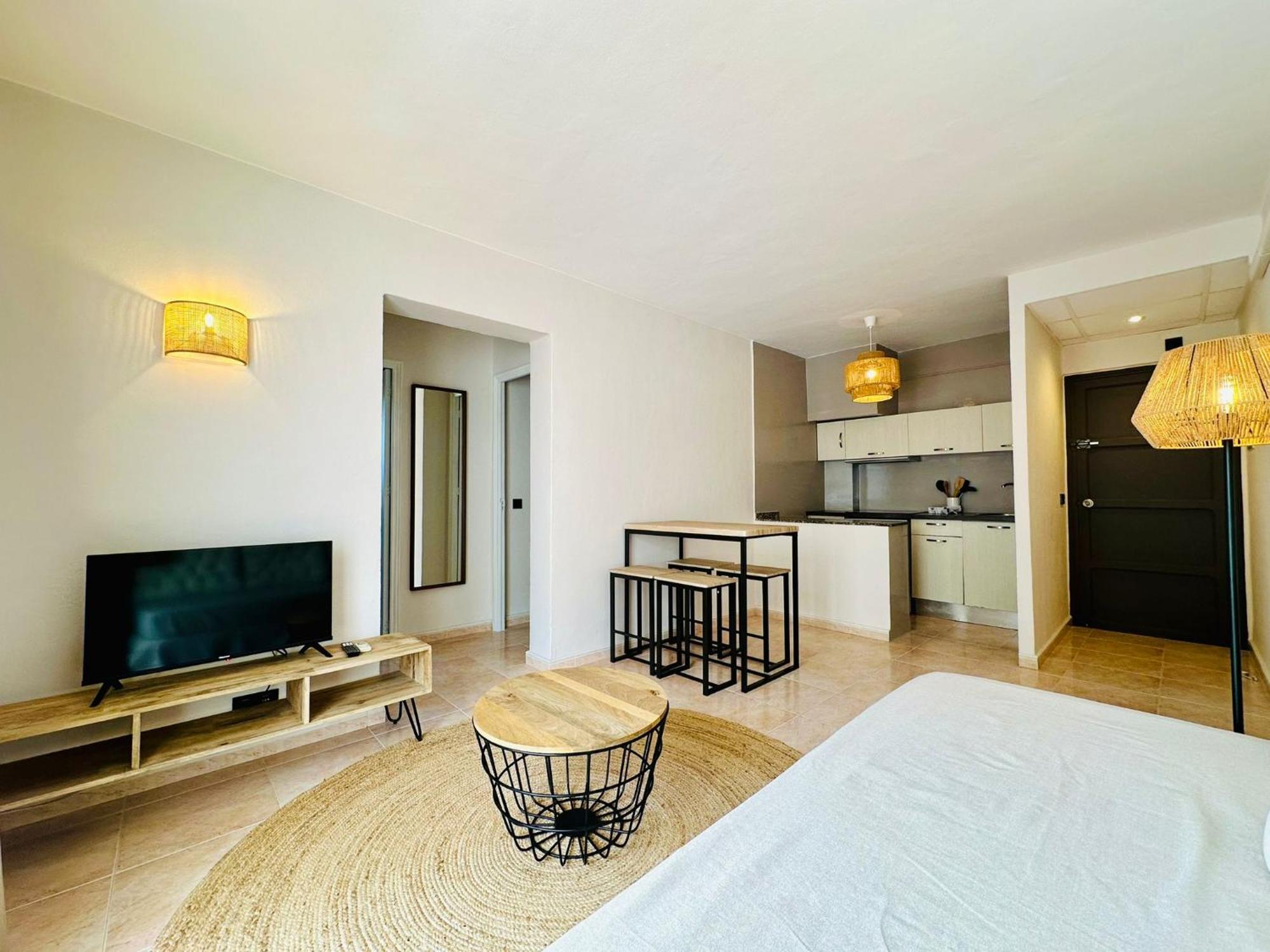 Apartamentos Ses Veles Cala Llonga  Exteriér fotografie