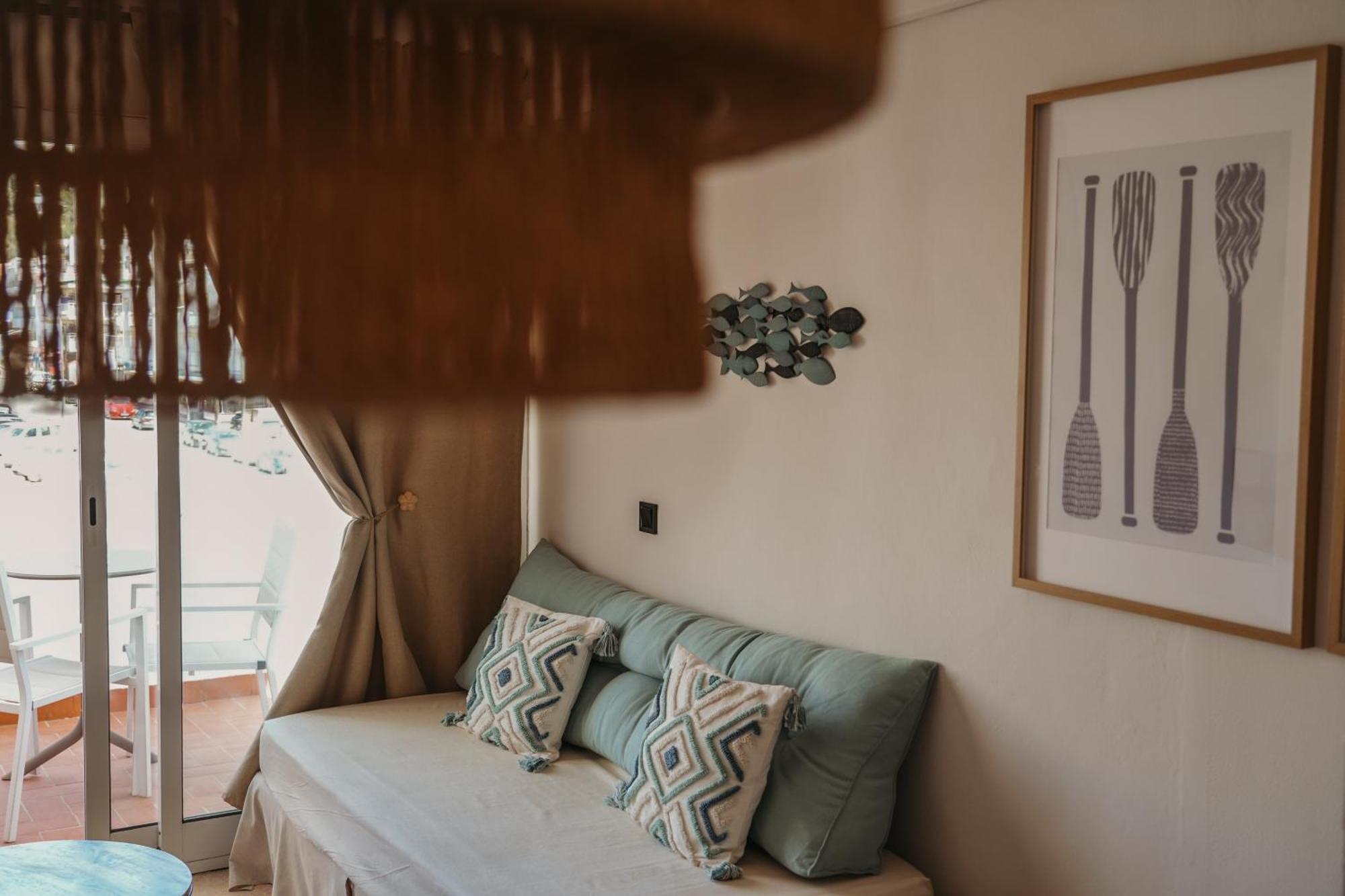 Apartamentos Ses Veles Cala Llonga  Exteriér fotografie